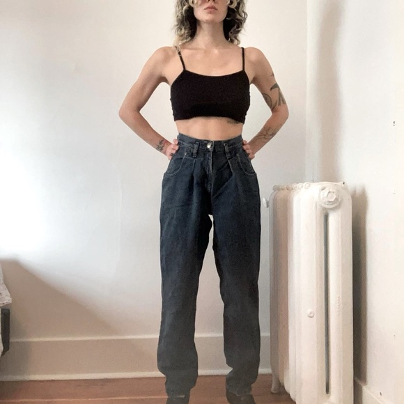 Vintage Pleated Highwaist Mom Jeans - Picture 3 of 4